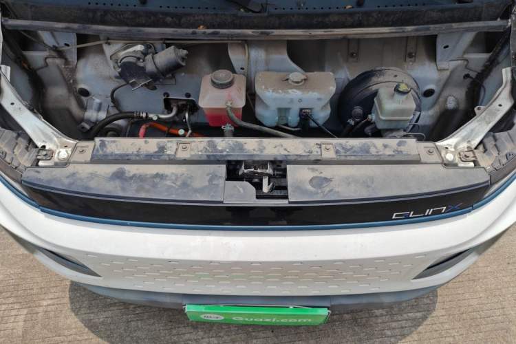 Used Farizon Xingxiang V 2023 V5E AVIC Lithium Battery 38.64kWh Value Edition Engine Bay