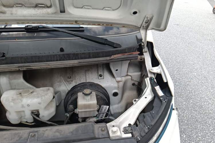 Used Farizon Xingxiang V 2023 V6E Guoxuan 41.93 kWh Feature Edition JHC6480BEV51 Engine Bay Left