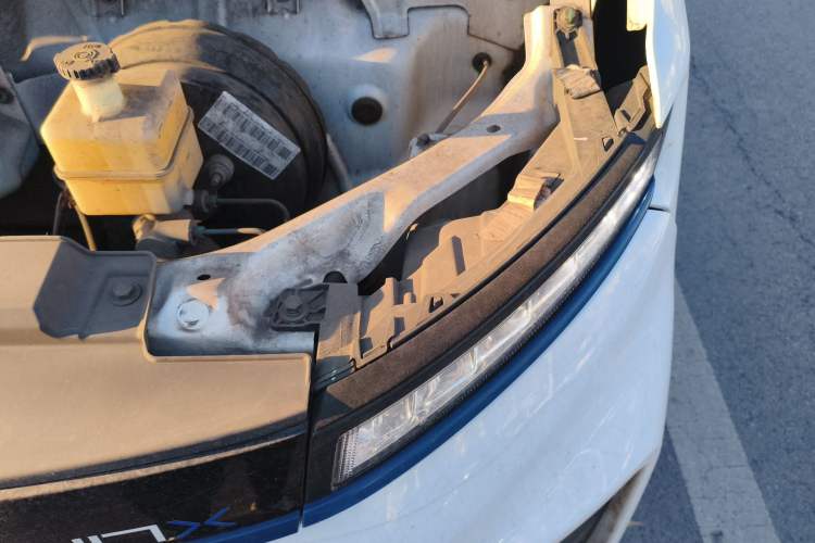 Used Farizon Xingxiang V 2023 V6E Guoxuan Hi-Tech 38.7 kWh Value Edition Engine Bay Left