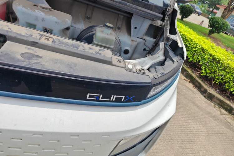 Used Farizon Xingxiang V 2023 V5E AVIC Lithium Battery 38.64kWh Value Edition Engine Bay Left