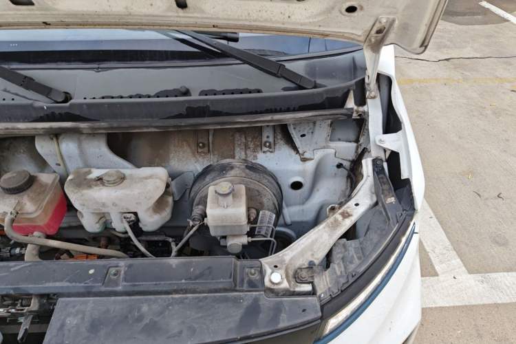 Used Farizon Xingxiang V 2023 V6E PLUS Evey Lithium Energy 41.86kWh Value Edition Engine Bay Left