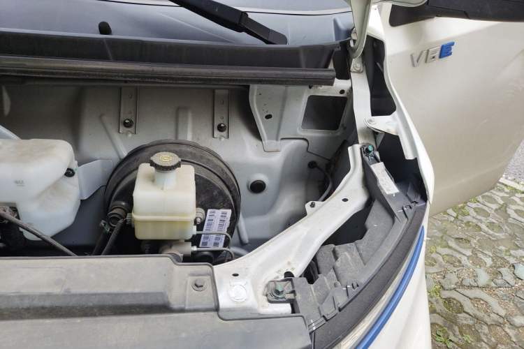 Used Farizon Xingxiang V 2023 V6E Guoxuan 41.93 kWh Feature Edition JHC6480BEV51 Engine Bay Left
