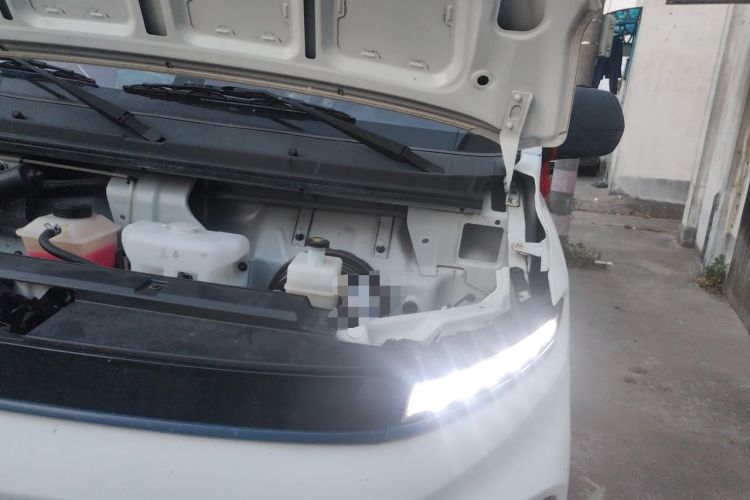 Used Farizon Xingxiang V 2023 V6E Ningde Times 41.86kWh Value Edition Engine Bay Left