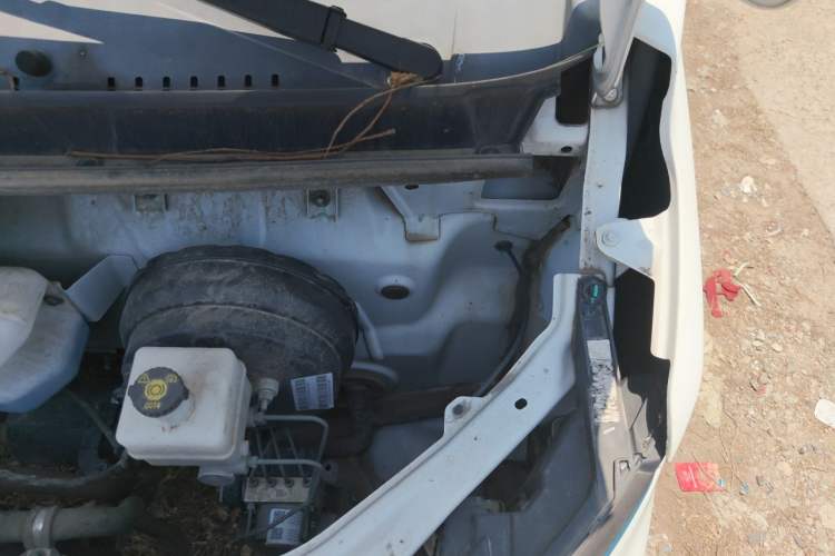 Used Farizon Xingxiang V 2023 V6E Guoxuan 41.93 kWh Feature Edition JHC6480BEV51 Engine Bay Left