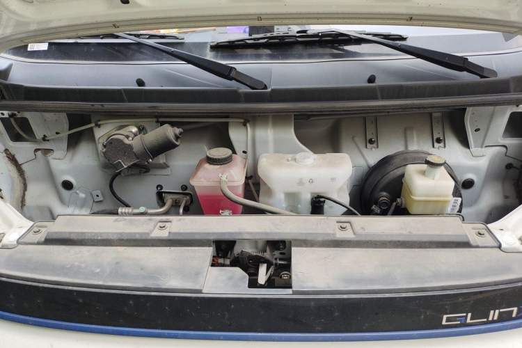 Used Farizon Xingxiang V 2023 V6E Guoxuan 41.93 kWh Feature Edition JHC6480BEV51 Engine Bay