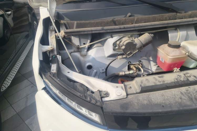 Used Farizon Xingxiang V 2023 V6E Guoxuan Hi-Tech 38.7 kWh Value Edition Engine Bay Right