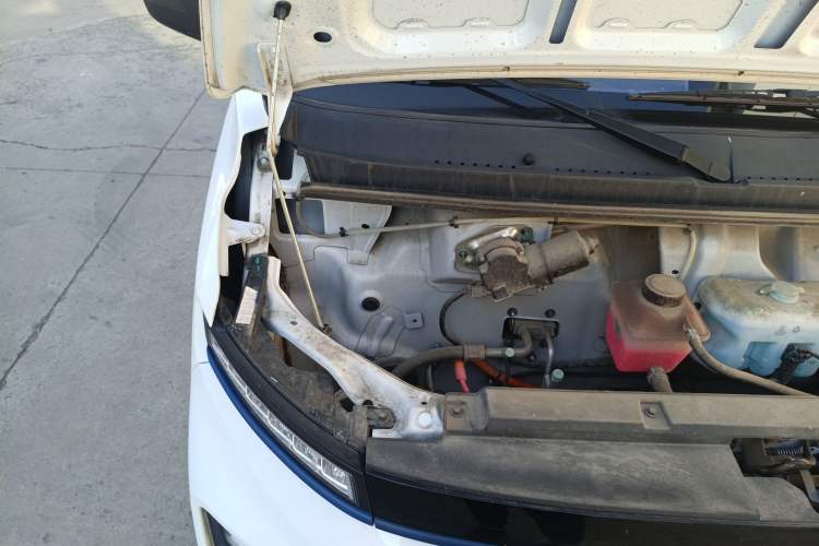 Used Farizon Xingxiang V 2023 V6E Guoxuan Hi-Tech 41.93 kWh Value Edition Engine Bay Right