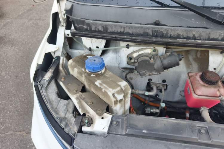 Used Farizon Xingxiang V 2023 V6E PLUS Guoxuan High-Tech 41.93 kWh Value Edition Engine Bay Right