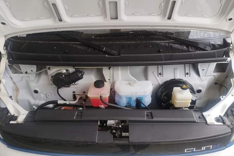 Used Farizon Xingxiang V 2023 V6E Guoxuan Hi-Tech 38.7 kWh Value Edition Engine Bay