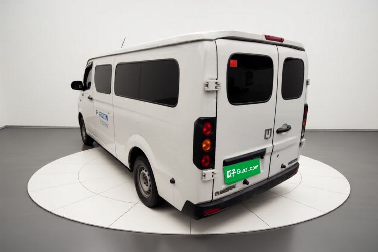 Used Farizon Xingxiang V 2023 V6E Guoxuan Hi-Tech 41.93 kWh Value Edition Exterior 3