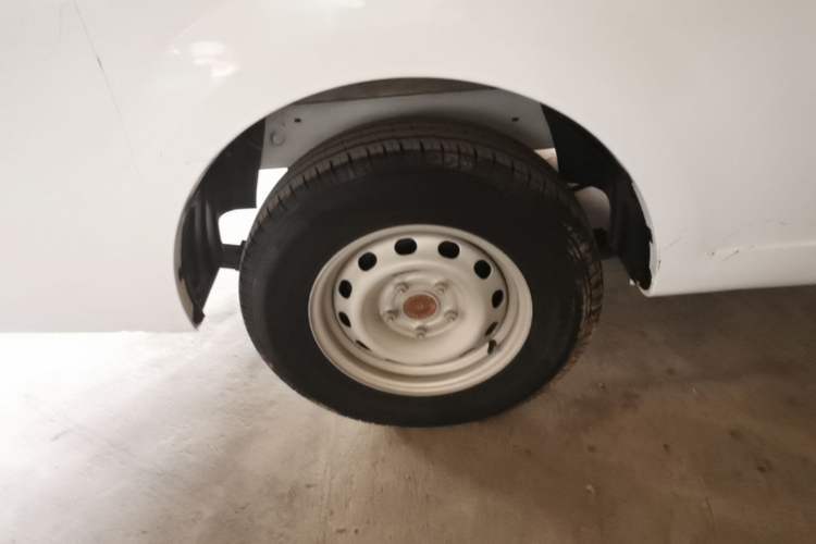 Used Farizon Xingxiang V 2023 V6E Zhonghang Lithium Battery 38.64kWh Value Edition Exterior 5