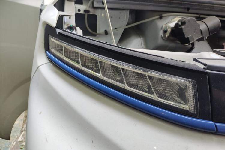Used Farizon Xingxiang V 2023 V6E Guoxuan 41.93 kWh Feature Edition JHC6480BEV51 Exterior 6