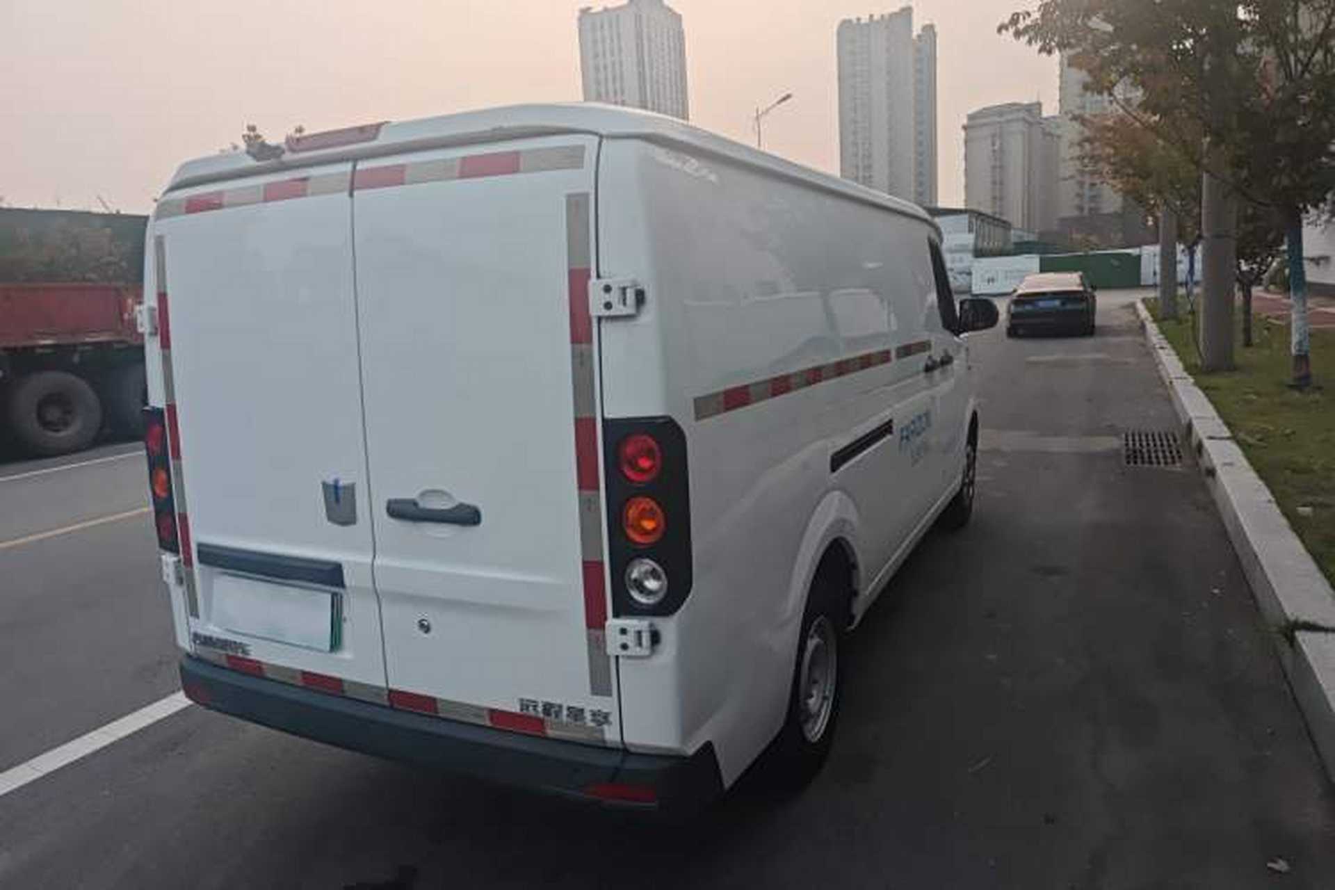 Used Farizon Xingxiang V 2023 V6E Ningde Times 41.86kWh Value Edition Exterior 7