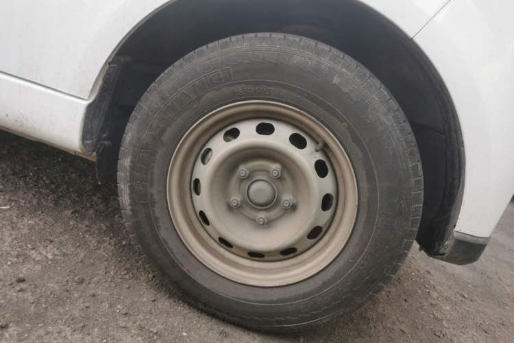 Used Farizon Xingxiang V 2023 V6E Guoxuan 41.93 kWh Feature Edition JHC6480BEV51 Exterior 7