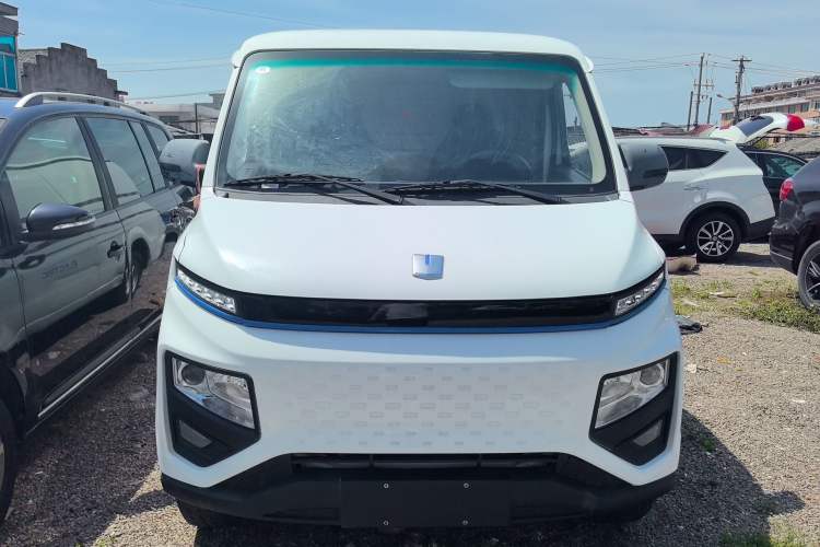 Used Farizon Xingxiang V 2023 V5E Guoxuan High-Tech 38.7 kWh Value Edition Front