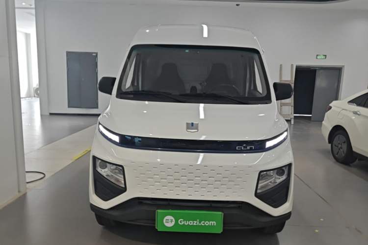 Used Farizon Xingxiang V 2023 V6E Guoxuan Hi-Tech 41.93 kWh Value Edition Front