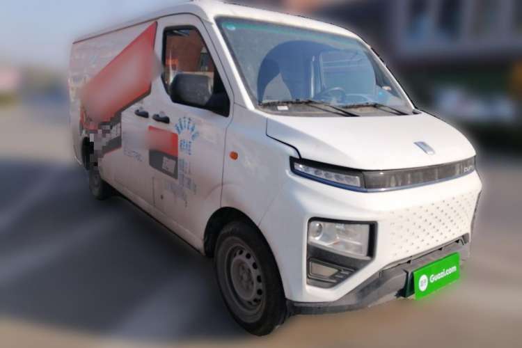 Used Farizon Xingxiang V 2023 V6E Guoxuan Hi-Tech 38.7 kWh Value Edition Front Right 45 Deg