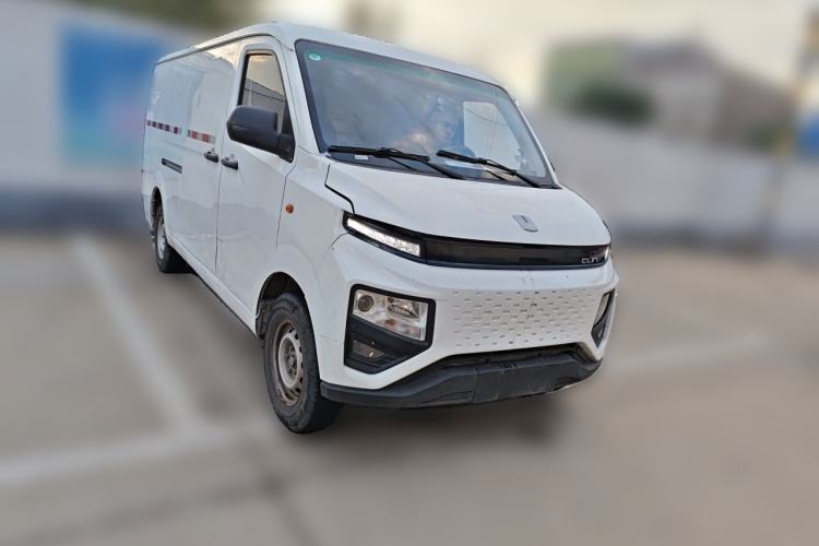 Used Farizon Xingxiang V 2023 V6E PLUS Evey Lithium Energy 41.86kWh Value Edition Front Right 45 Deg
