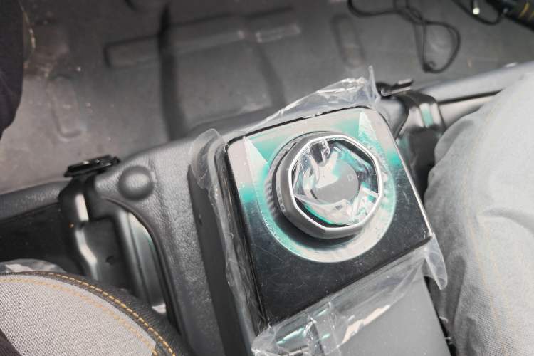 Used Farizon Xingxiang V 2023 V6E Guoxuan Hi-Tech 41.93 kWh Value Edition Gear Lever