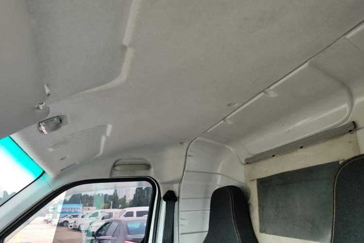Used Farizon Xingxiang V 2023 V6E Guoxuan Hi-Tech 41.93 kWh Value Edition Headliner