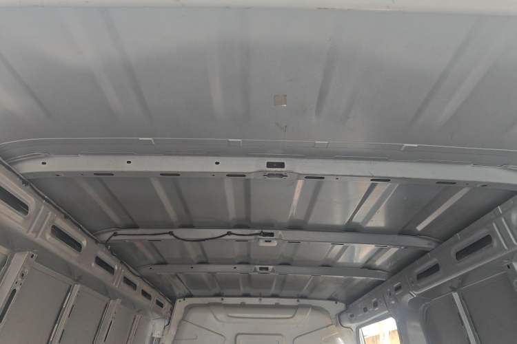 Used Farizon Xingxiang V 2023 V6E Guoxuan Hi-Tech 38.7 kWh Value Edition Headliner