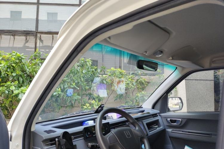 Used Farizon Xingxiang V 2023 V6E Guoxuan 41.93 kWh Feature Edition JHC6480BEV51 Headliner