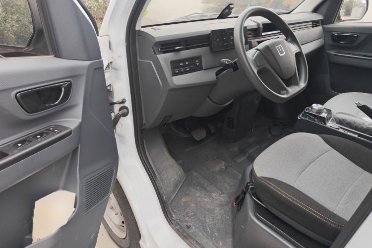 Used Farizon Xingxiang V 2023 V6E Guoxuan Hi-Tech 41.93 kWh Value Edition Interior 3