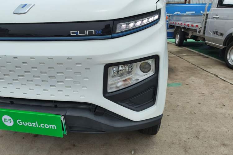 Used Farizon Xingxiang V 2023 V6E Guoxuan Hi-Tech 41.93 kWh Value Edition Left Front Headlight