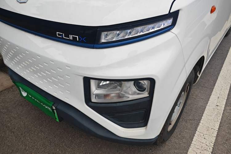Used Farizon Xingxiang V 2023 V6E Guoxuan Hi-Tech 41.93 kWh Value Edition Left Front Headlight