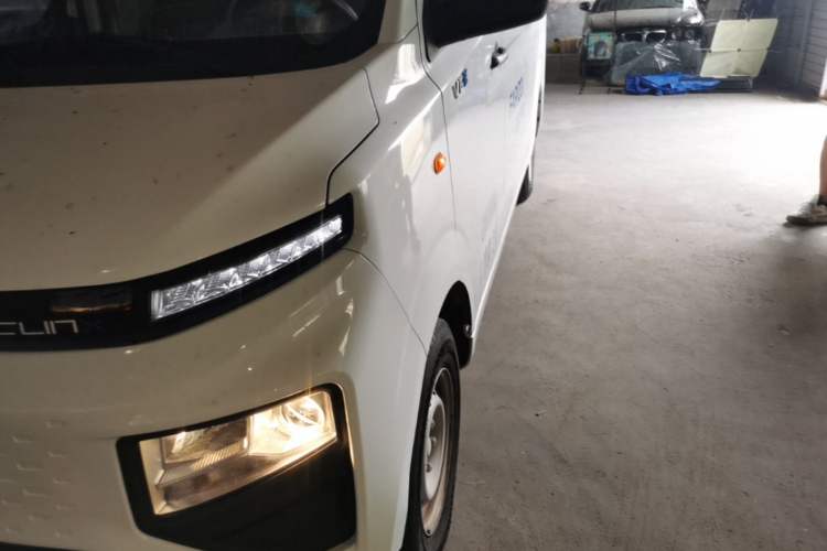 Used Farizon Xingxiang V 2023 V6E Zhonghang Lithium Battery 38.64kWh Value Edition Left Front Headlight