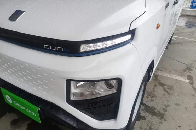 Used Farizon Xingxiang V 2023 V6E Guoxuan Hi-Tech 38.7 kWh Value Edition Left Front Headlight