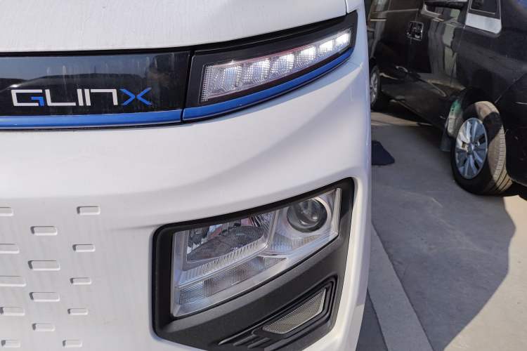 Used Farizon Xingxiang V 2023 V6E Zhonghang Lithium Battery 38.64kWh Value Edition Left Front Headlight