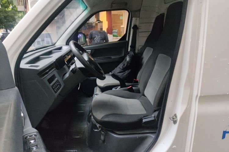 Used Farizon Xingxiang V 2023 V5E Guoxuan High-Tech 38.7 kWh Value Edition Left Front Seat