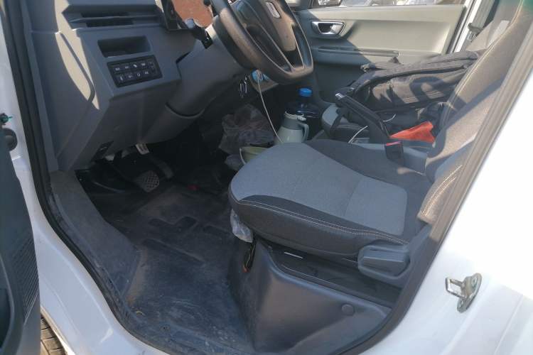 Used Farizon Xingxiang V 2023 V6E Guoxuan Hi-Tech 38.7 kWh Value Edition Left Front Seat