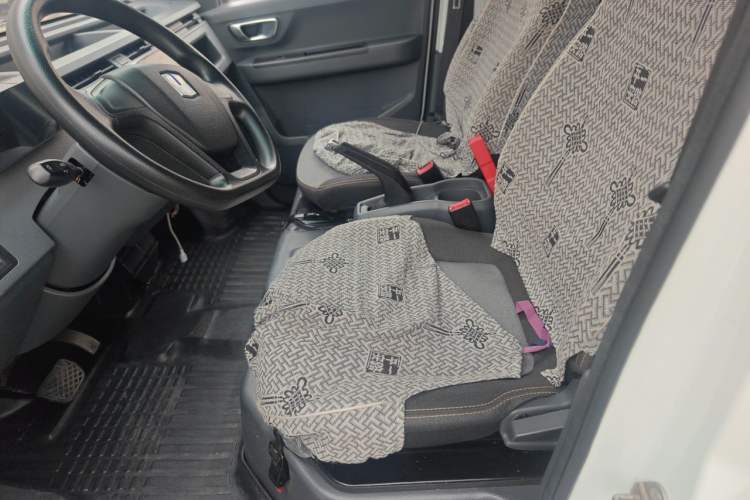 Used Farizon Xingxiang V 2023 V6E Ningde Times 41.86kWh Value Edition Left Front Seat