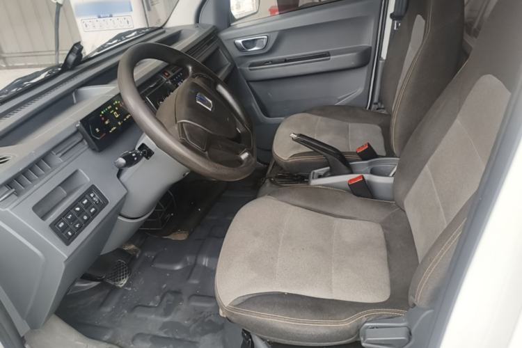 Used Farizon Xingxiang V 2023 V6E Guoxuan Hi-Tech 38.7 kWh Value Edition Left Front Seat