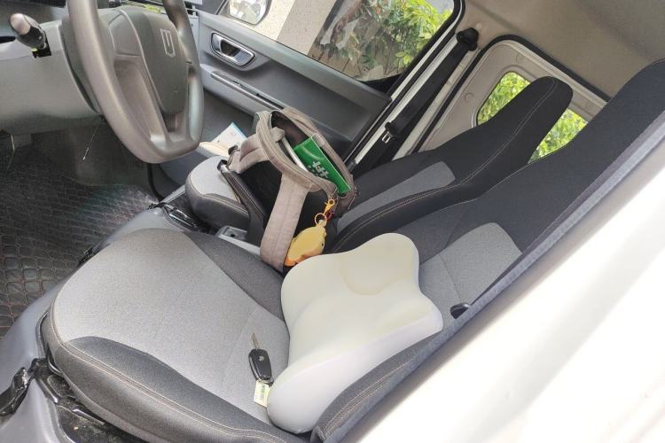 Used Farizon Xingxiang V 2023 V6E Guoxuan 41.93 kWh Feature Edition JHC6480BEV51 Left Front Seat