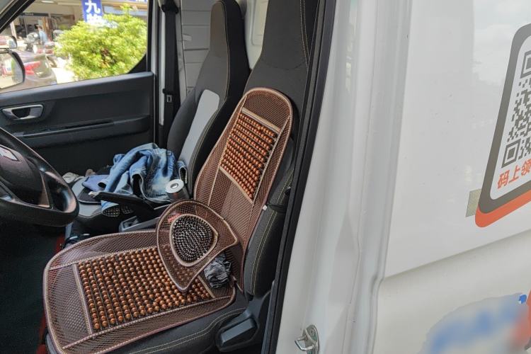 Used Farizon Xingxiang V 2023 V6E Guoxuan Hi-Tech 38.7 kWh Value Edition Left Rear Seat