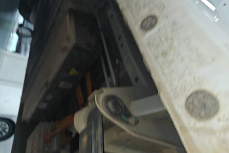 Used Farizon Xingxiang V 2023 V6E Guoxuan Hi-Tech 41.93 kWh Value Edition Left Side Sill