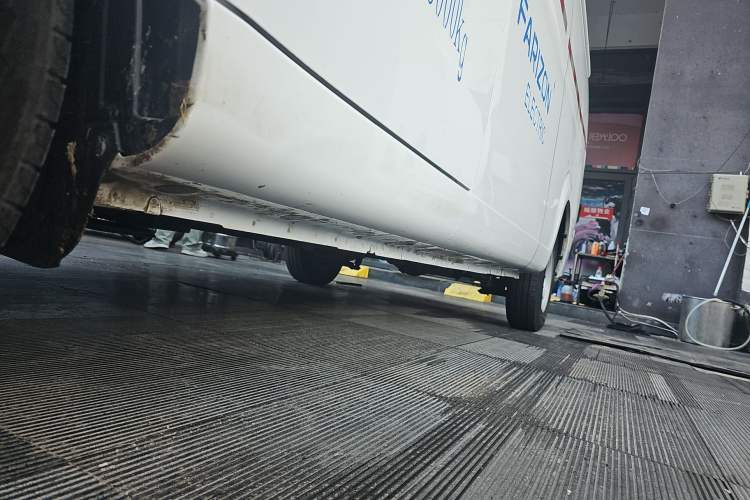 Used Farizon Xingxiang V 2023 V6E Ningde Times 41.86kWh Value Edition Left Side Sill