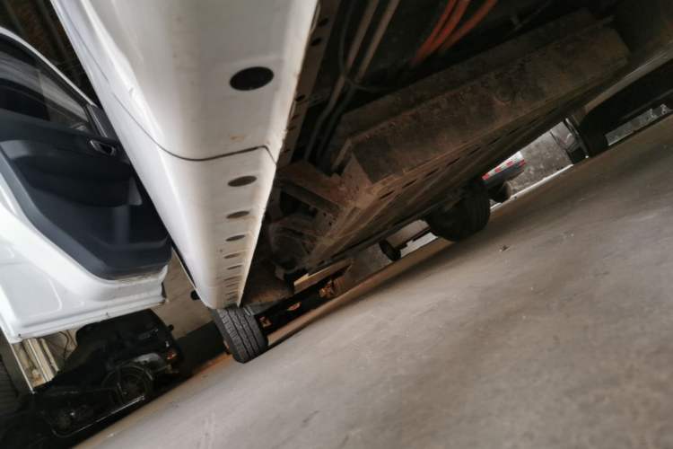 Used Farizon Xingxiang V 2023 V6E Zhonghang Lithium Battery 38.64kWh Value Edition Left Side Sill