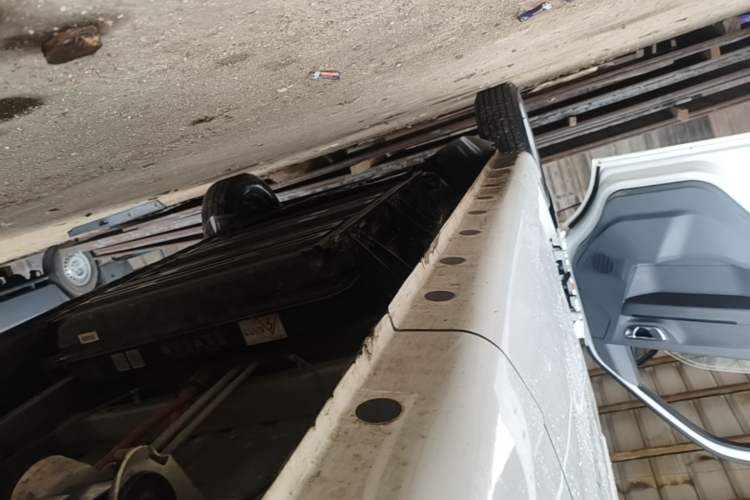 Used Farizon Xingxiang V 2023 V6E PLUS Ningde Era 41.86kWh 3rd-Generation Battery Pack – Value Edition Left Side Sill