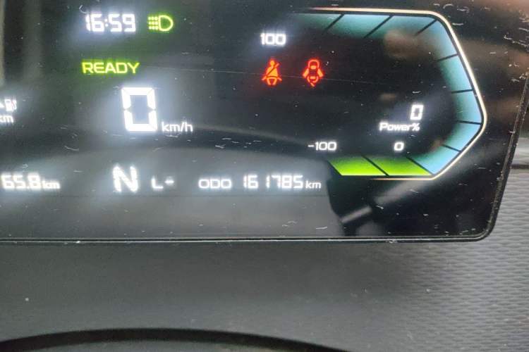Used Farizon Xingxiang V 2023 V5E Guoxuan High-Tech 38.7 kWh Value Edition Odometer Close Up