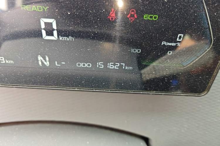 Used Farizon Xingxiang V 2023 V6E Zhonghang Lithium Battery 38.64kWh Value Edition Odometer Close Up
