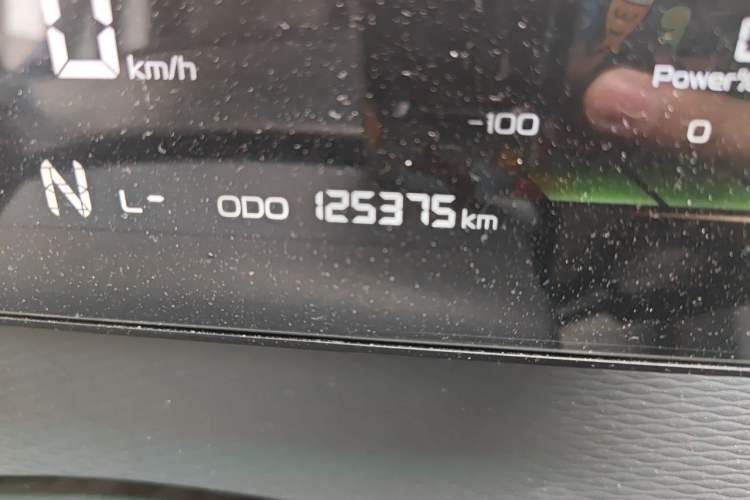 Used Farizon Xingxiang V 2023 V6E Zhonghang Lithium Battery 38.64kWh Value Edition Odometer Close Up
