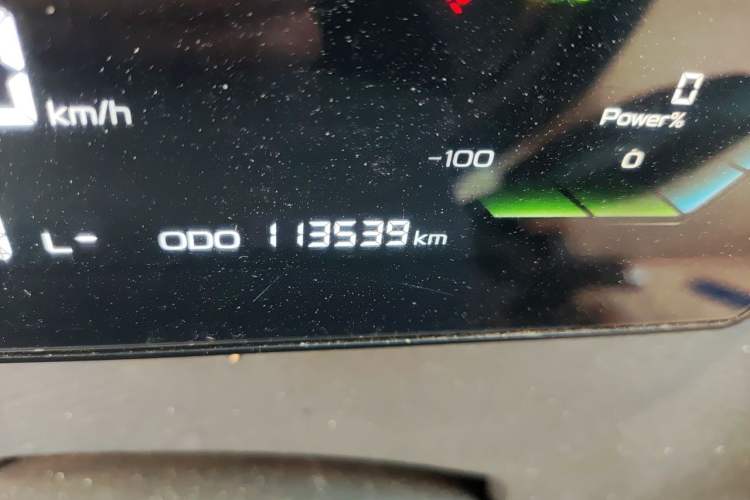Used Farizon Xingxiang V 2023 V6E Ningde Times 38.64 kWh Value Edition Odometer Close Up