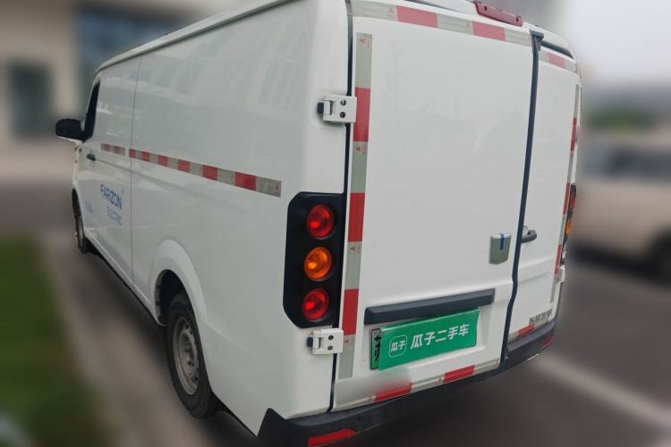 Used Farizon Xingxiang V 2023 V6E Ningde Times 41.86kWh Value Edition Rear Left 45 Deg