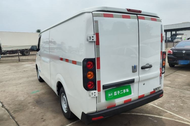 Used Farizon Xingxiang V 2023 V6E Guoxuan Hi-Tech 41.93 kWh Value Edition Rear Left 45 Deg