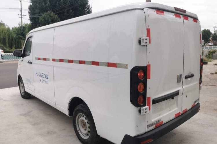 Used Farizon Xingxiang V 2023 V6E Zhonghang Lithium Battery 38.64kWh Value Edition Rear Left 45 Deg