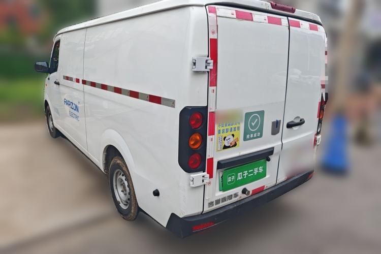 Used Farizon Xingxiang V 2023 V6E Ningde Times 41.86kWh Value Edition Rear Left 45 Deg